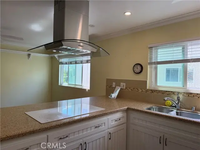 415 2nd, Hermosa Beach, CA 90254 - #1