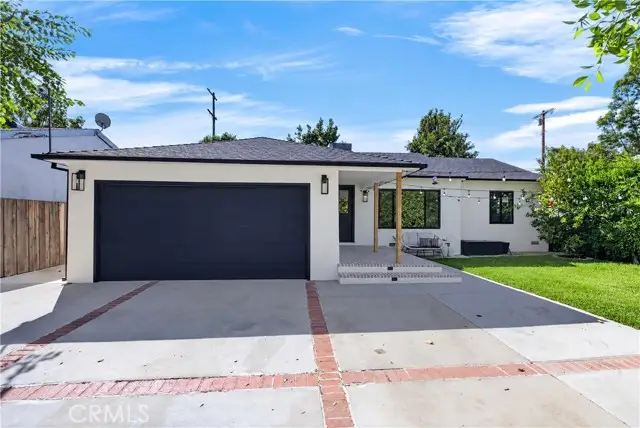 16912 Marlin Place, Lake Balboa, CA 91406 - #2
