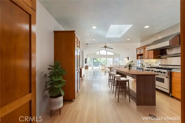 1050 Avenue D, Redondo Beach, CA 90277