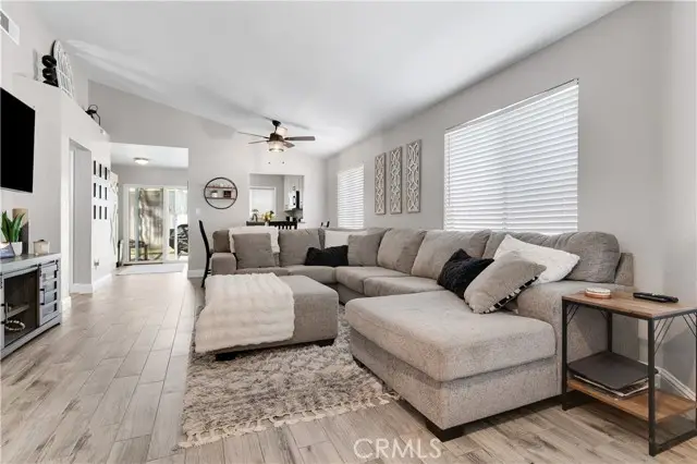 3927 Park View, Bakersfield, CA 93311 - #2