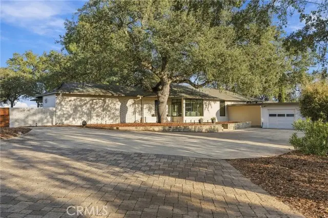 810 Cherry Street, Paso Robles, CA 93446 - #2