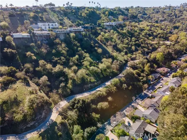 3724 Knobhill Drive, Sherman Oaks, CA 91423