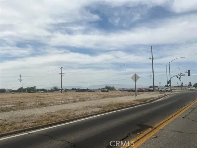 0 S/W Corner W Ave J & 32nd St W, Lancaster, CA 93535 - #3