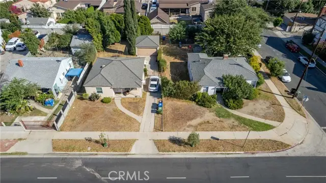 14005 Victory Boulevard, Van Nuys, CA 91401 - #1