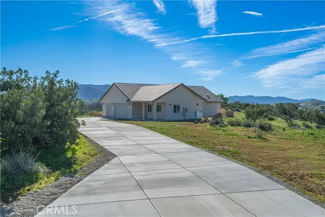 10540 Darling Road, Santa Clarita, CA 91390 - #3