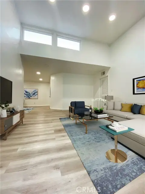 18645 Hatteras Street  #278, Tarzana, CA 91356