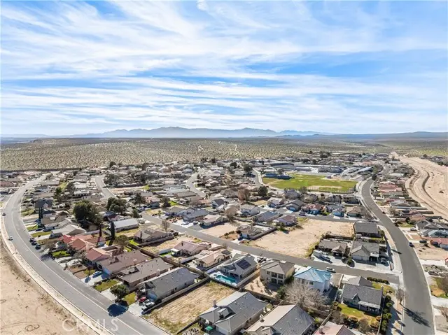 1 Silver Lake Parkway, Helendale, CA 92342 - #3