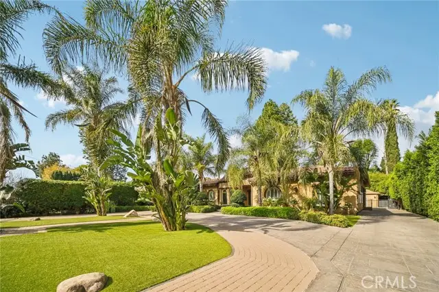 17401 Raymer Street, Northridge, CA 91325 - #3