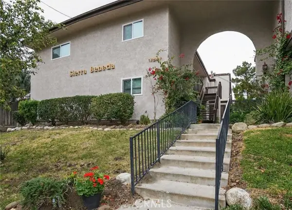 17847 Beneda  #16, Canyon Country, CA 91351