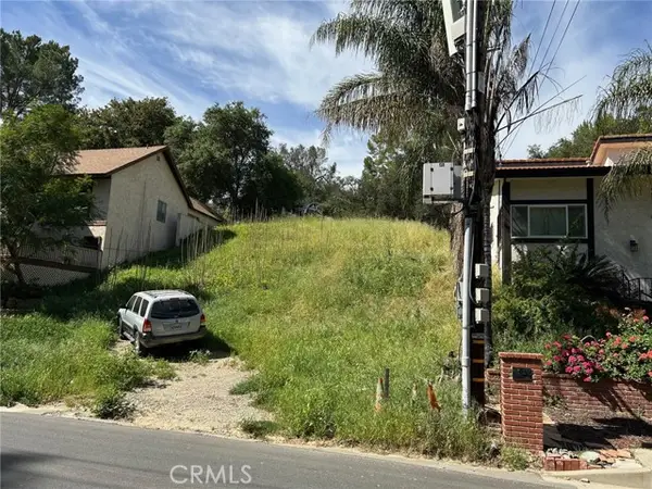 4339 Canoga Avenue, Woodland Hills, CA 91364