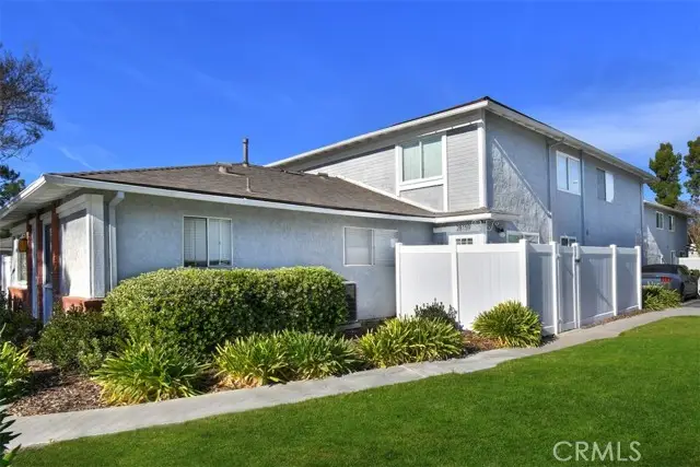 28159 Robin Ave, Saugus, CA 91350 - #2