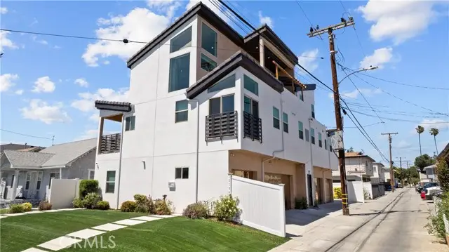 1013 La Palma, Inglewood, CA 90301 - #1