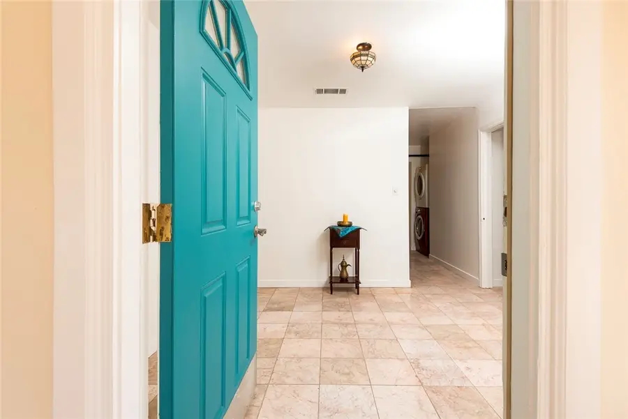 10416 Clybourn Avenue, Sunland, CA 91040 - #2