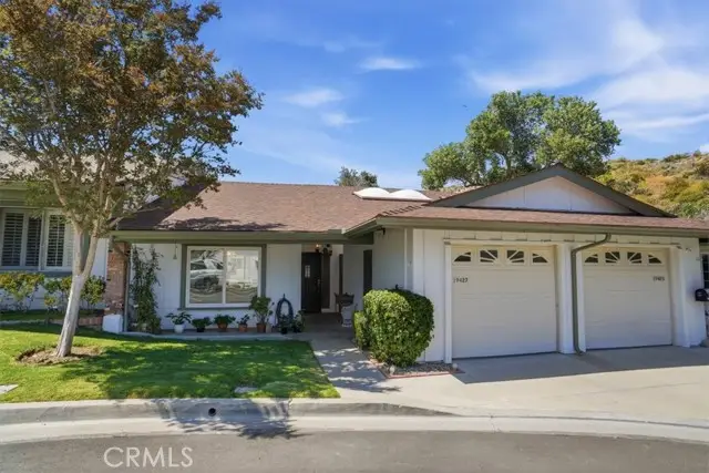 19427 Oak Crossing, Newhall, CA 91321 - #1