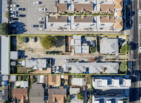 11414 Calvert Street, North Hollywood, CA 91606