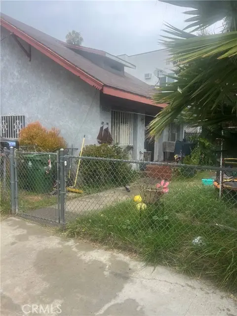 1137 Ardmore, Los Angeles, CA 90029