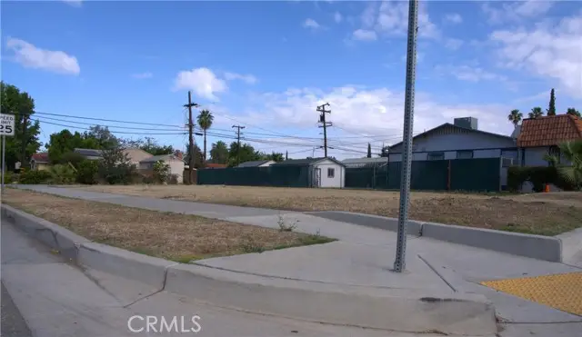 231 H Street, Bakersfield, CA 93304 - #2