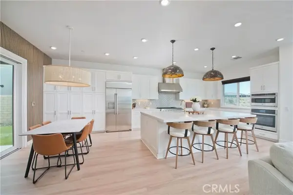 27533 Golden Currant Place, Valencia, CA 91381