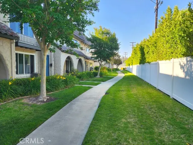 24223 La Glorita Circle, Newhall, CA 91321 - #3