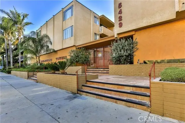 5429 Newcastle, Encino, CA 91316 - #2