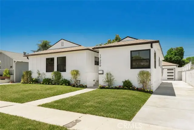 17200 Lanark Street, Van Nuys, CA 91406 - #2