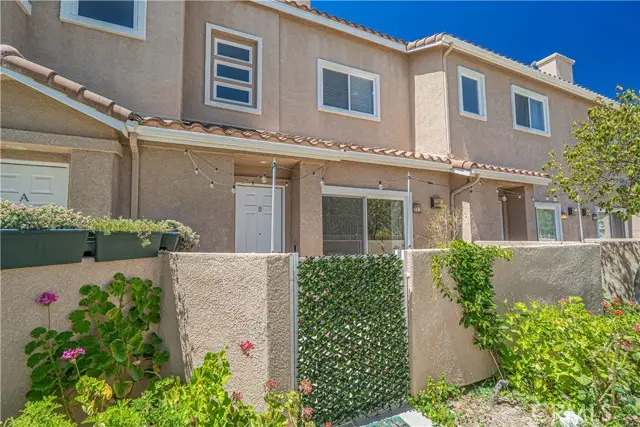 25708 Holiday Circle  #B, Stevenson Ranch, CA 91381 - #3
