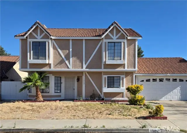 1902 Simsburry, Palmdale, CA 93550 - #1