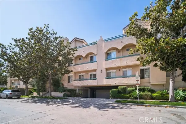 10659 Bloomfield Street, Toluca Lake, CA 91602