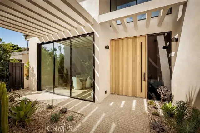 15447 Huston, Sherman Oaks, CA 91403 - #3