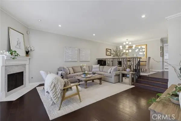 21901 Burbank Boulevard  #205, Woodland Hills, CA 91367