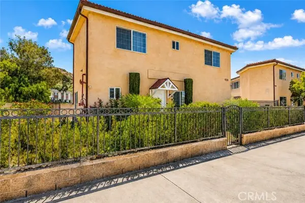 9330 Sunland  #1, Sun Valley, CA 91352