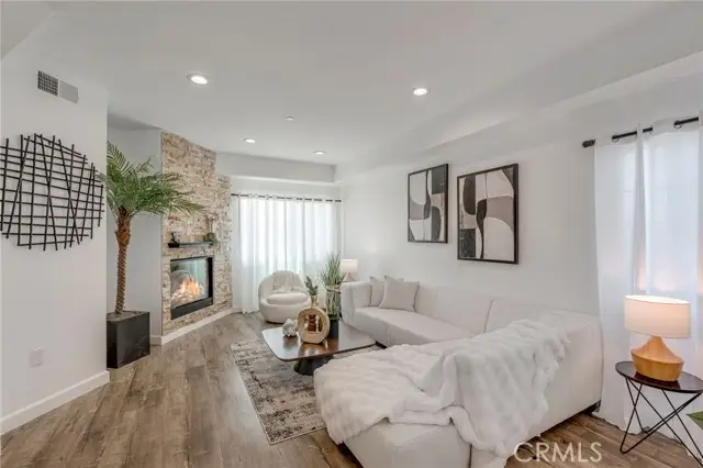 9330 Sunland  #1, Sun Valley, CA 91352 - #3