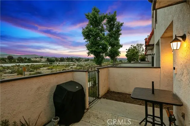 27612 Nugget  #5, Canyon Country, CA 91387 - #2