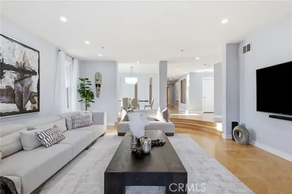 14271 Dickens Street  #201, Sherman Oaks, CA 91423