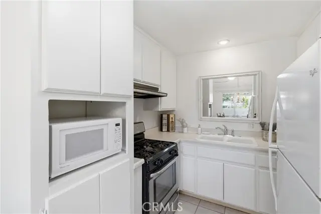 19158 Avenue Of The Oaks  #C, Newhall, CA 91321 - #3