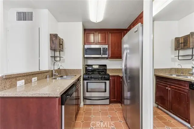 5535 Canoga  #209, Woodland Hills, CA 91367 - #3