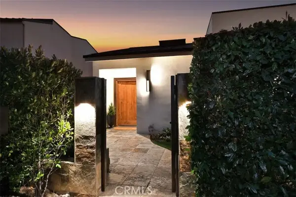 15059 Rayneta Drive, Sherman Oaks, CA 91403