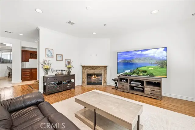 11145 Sunshine Terrace  #102, Studio City, CA 91604 - #3