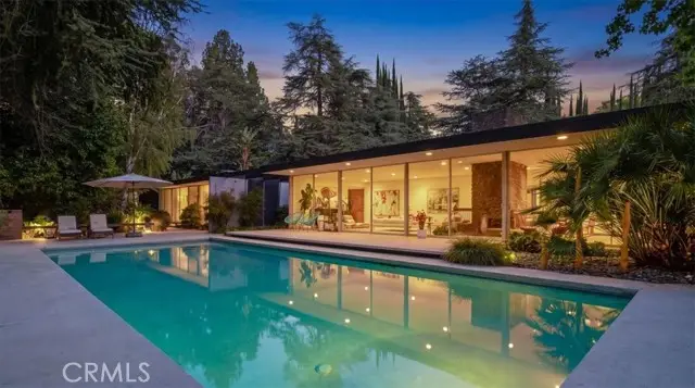 5000 Queen Victoria Road, Woodland Hills, CA 91364 - #1