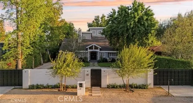 23134 Collins Street, Woodland Hills, CA 91367 - #3
