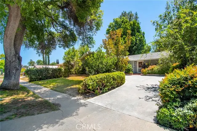 23518 Friar Street, Woodland Hills, CA 91367 - #2