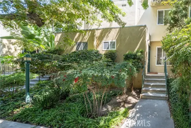 11138 Aqua Vista  #17, Studio City, CA 91602 - #2