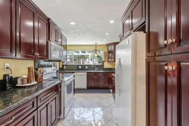 4817 Quartz  Hill Rd, Quartz Hill, CA 93536 - #3