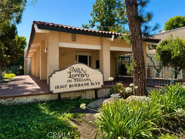 18307 Burbank, Tarzana, CA 91356 - #1