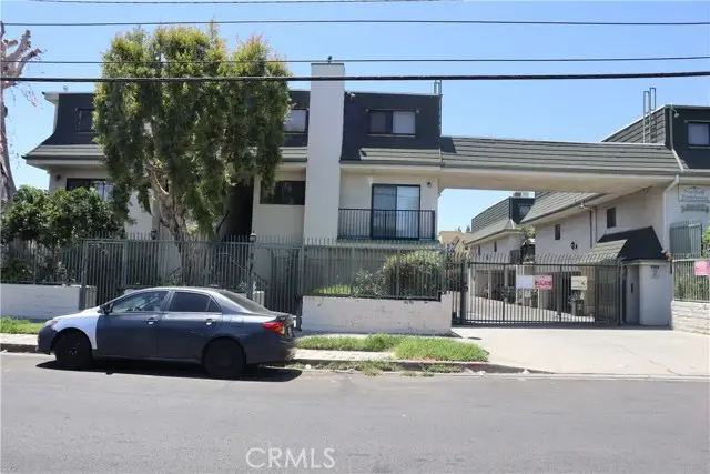 9047 Langdon, North Hills, CA 91343 - #2