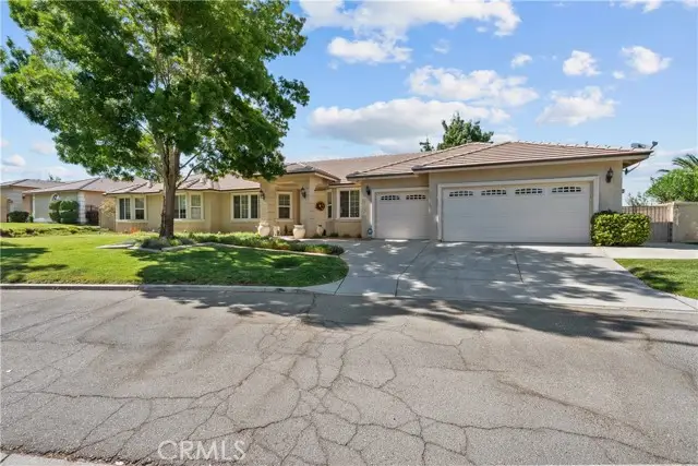 239 Hawk Lane, Palmdale, CA 93551 - #3