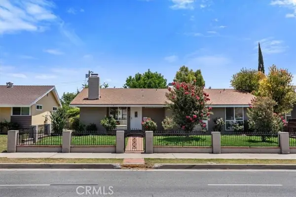 7942 De Soto Avenue, Canoga Park, CA 91304