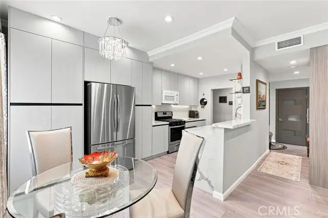 14607 Erwin Street  #107, Van Nuys, CA 91411 - #3