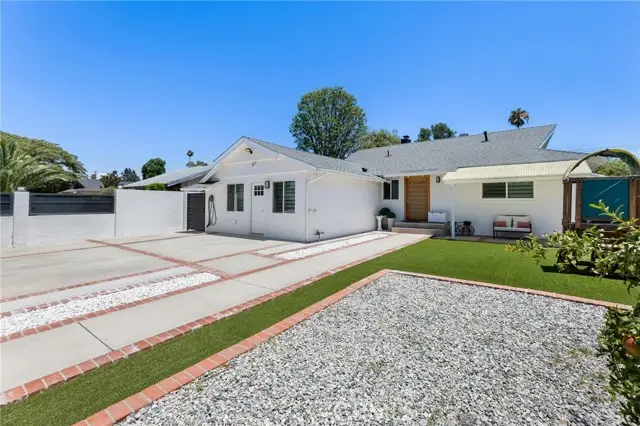 8416 Rhea Avenue, Northridge, CA 91324 - #3