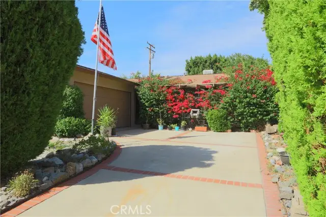 27340 Arriola Avenue, Saugus, CA 91350 - #2